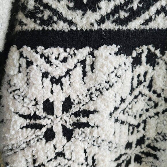 MOTH by ANTHROPOLOGIE Alaskan Half Zip Sweater - Picture 5 of 12